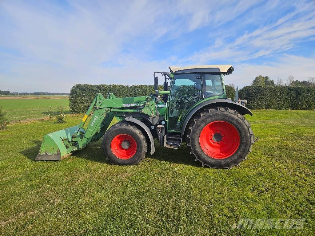 Fendt 211 Vario Tractoare