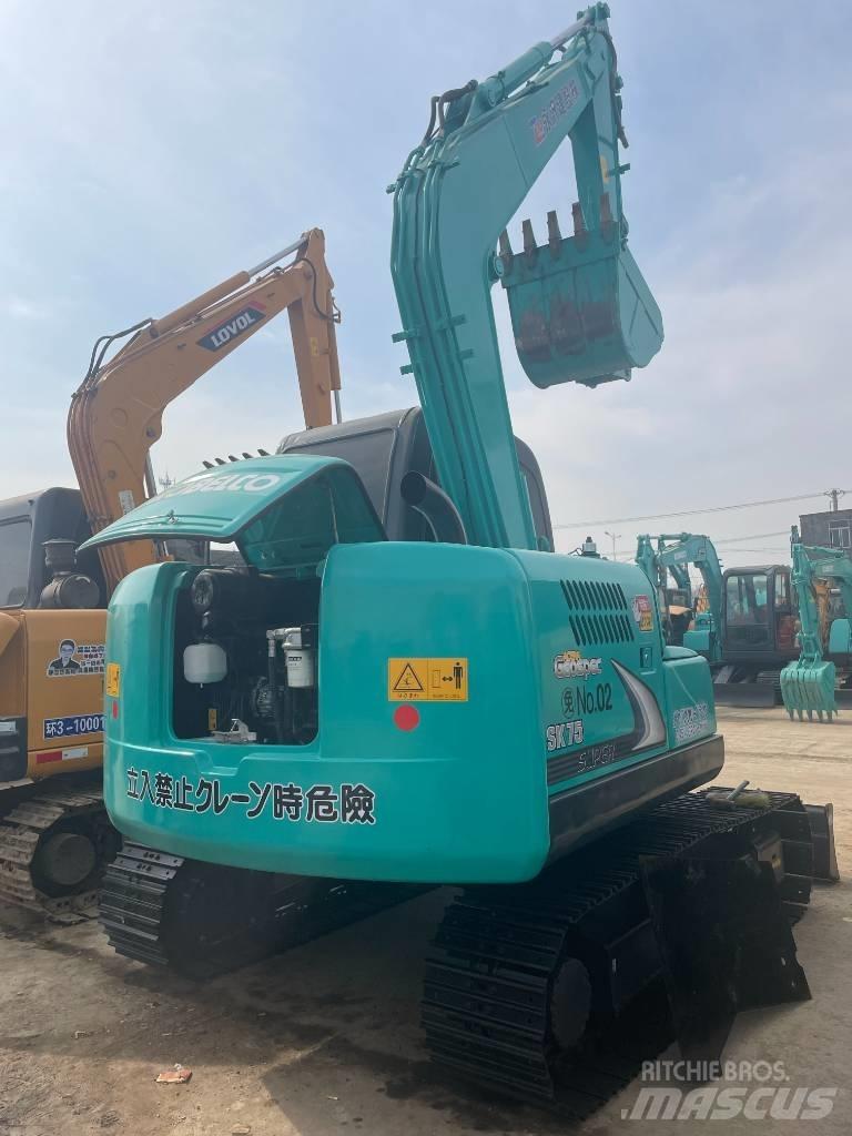 Kobelco SK 75 Excavatoare pe șenile

