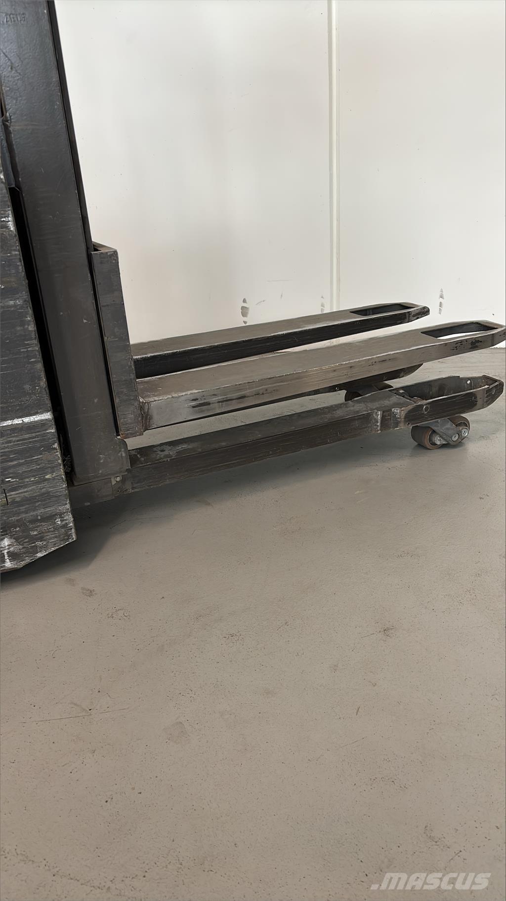 Atlet PDP200 Camioane cu platforma