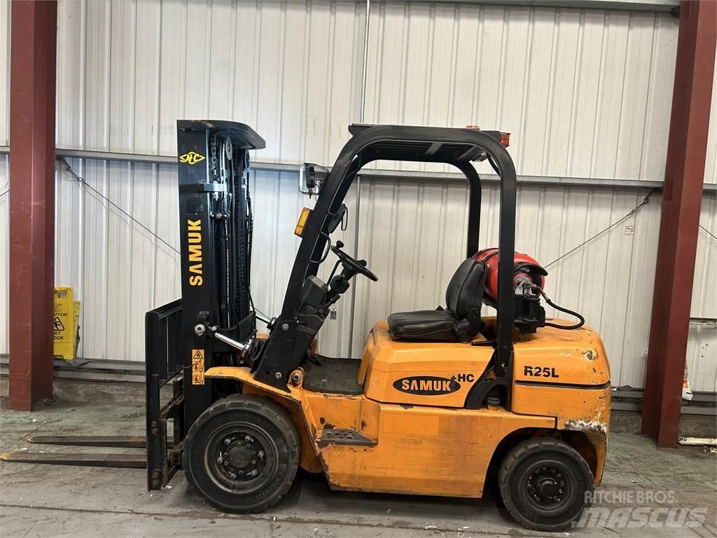  R25L Stivuitor GPL