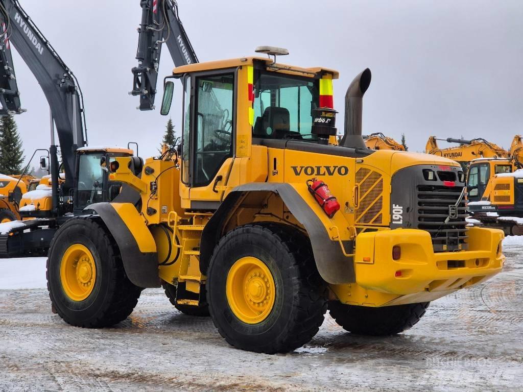 Volvo L 90 F Incarcator pe pneuri