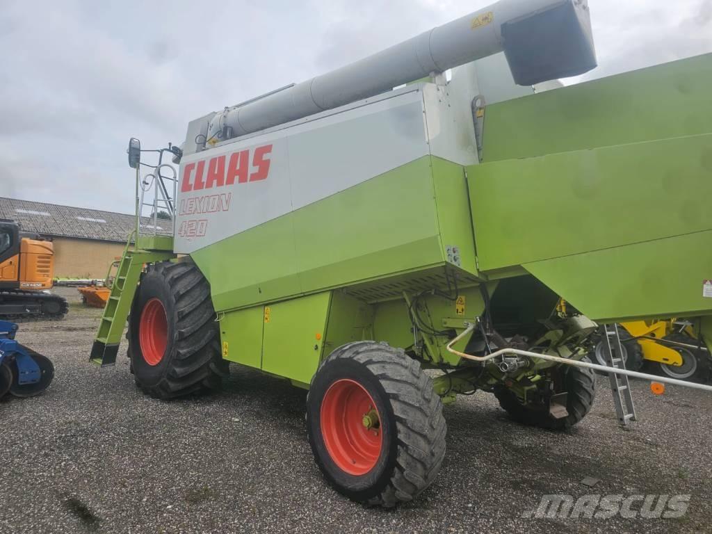 CLAAS LEXION 420 Combine de secerat