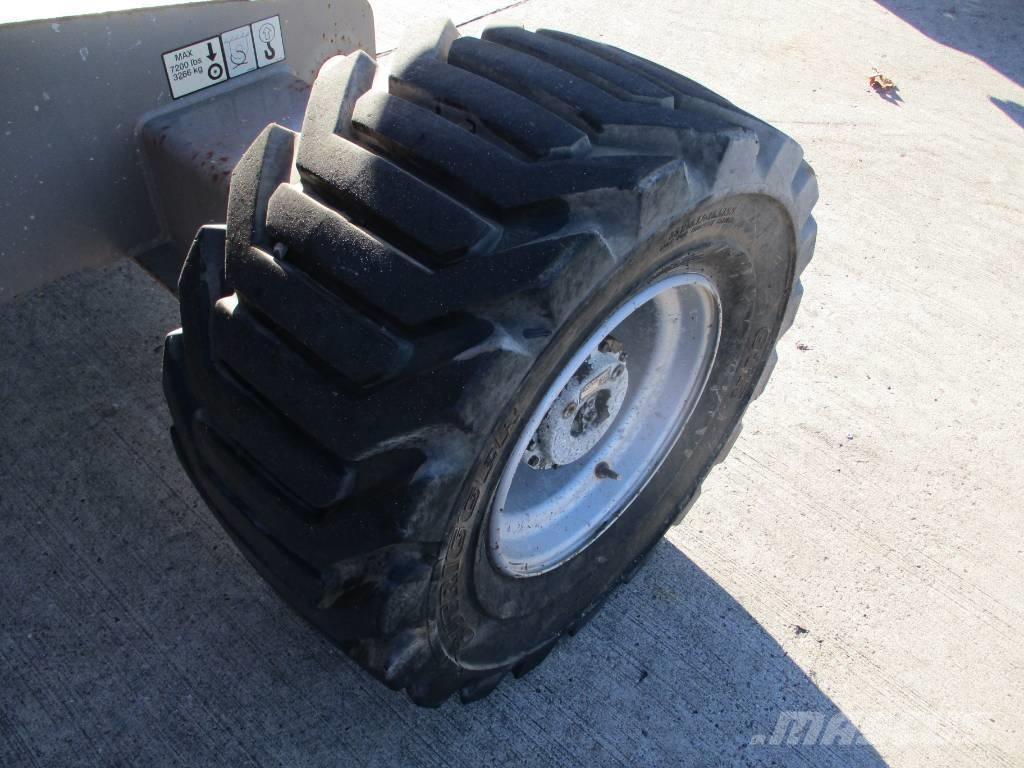 JLG 450 AJ (351) Nacele compacte autopropulsante