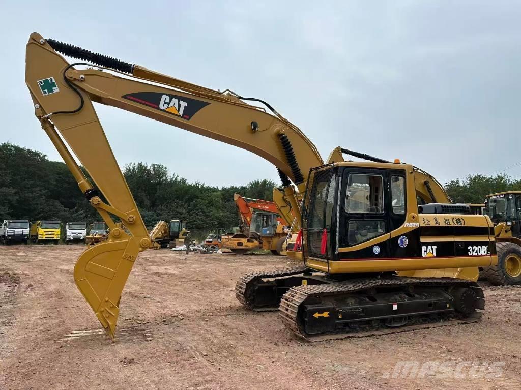 CAT 320BL Excavatoare pe șenile

