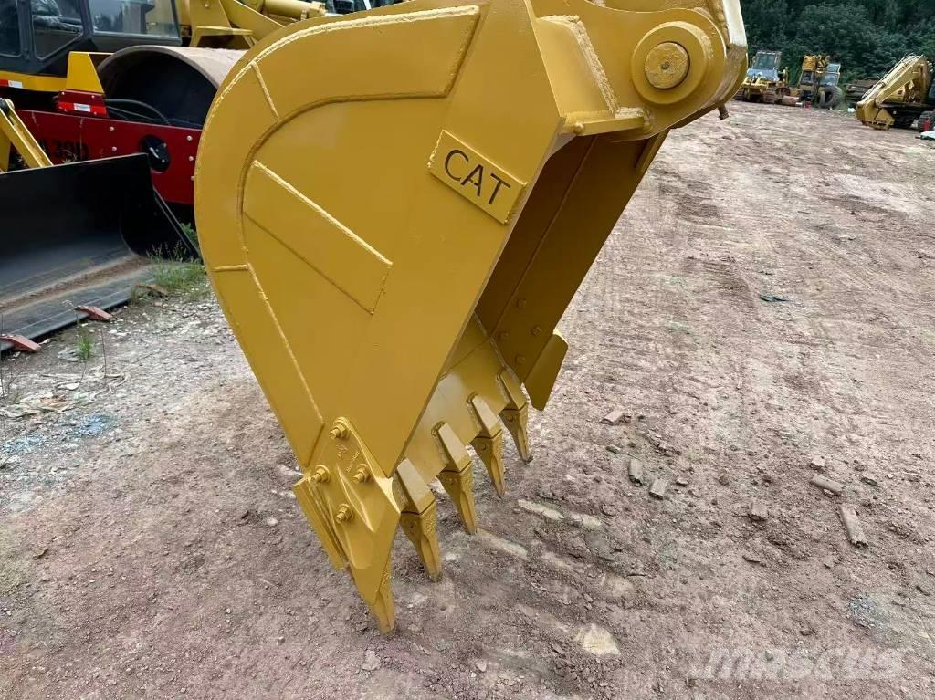 CAT 320BL Excavatoare pe șenile
