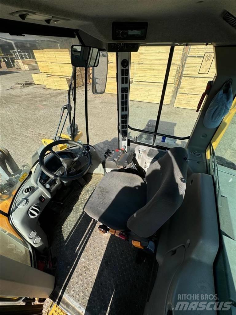 Volvo L 60 F Incarcator pe pneuri