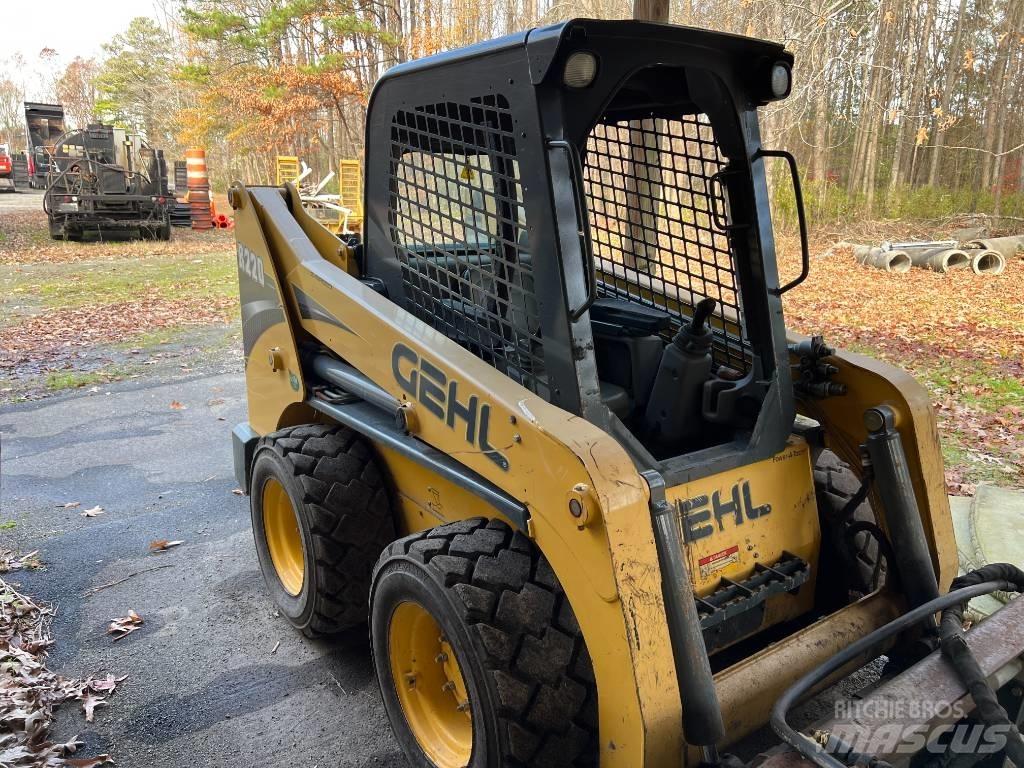Gehl R 220 Mini incarcator