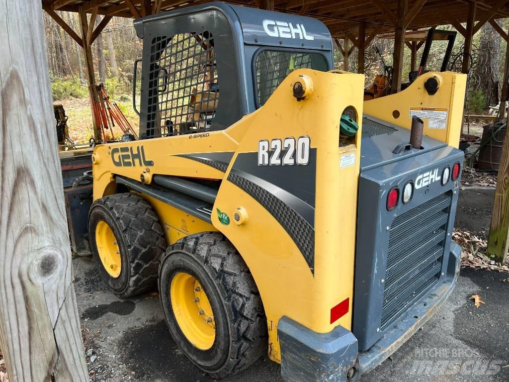 Gehl R 220 Mini incarcator