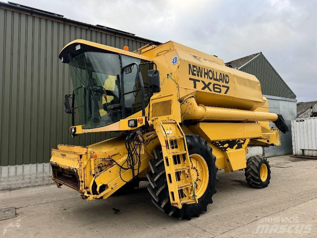 New Holland TX 67 Combine de secerat