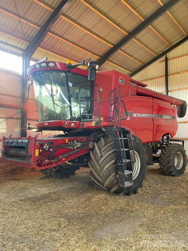 Case IH 8010 Combine de secerat