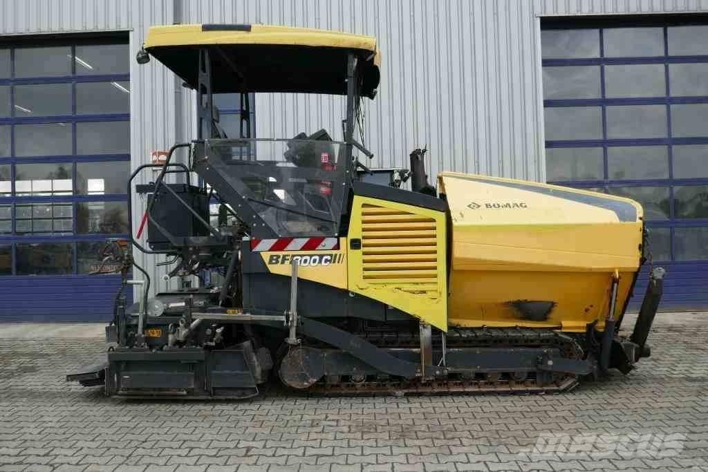 Bomag BF 300 C Mica masina  de productie de bitum