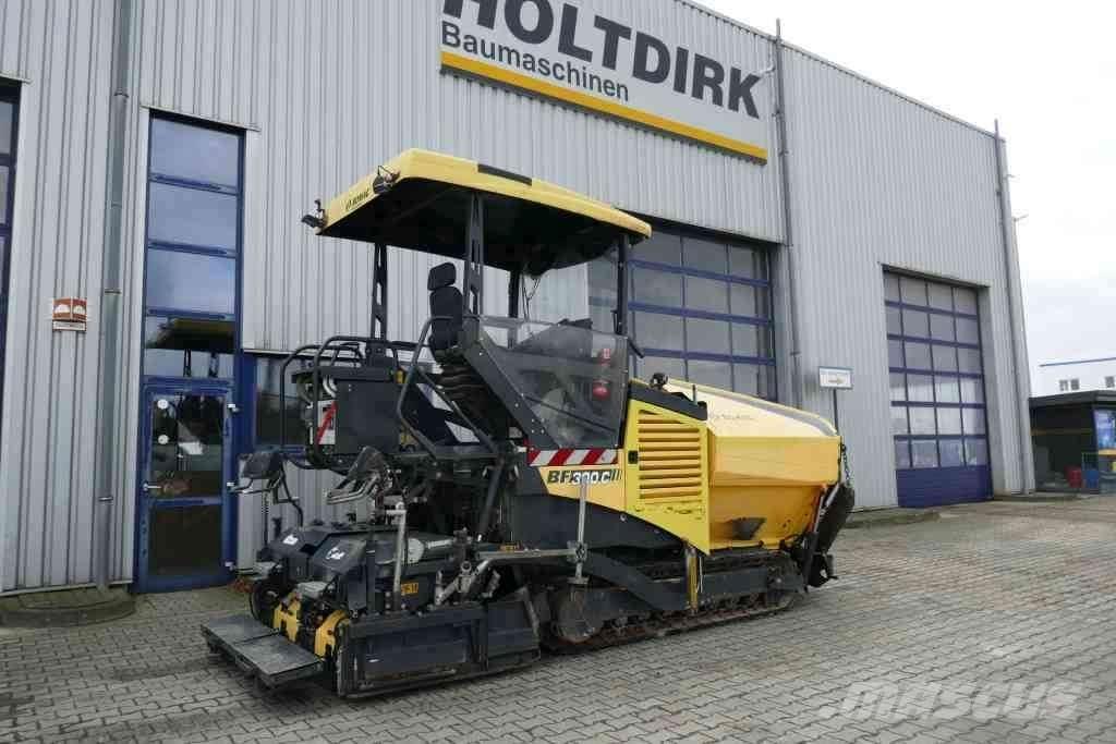 Bomag BF 300 C Mica masina  de productie de bitum