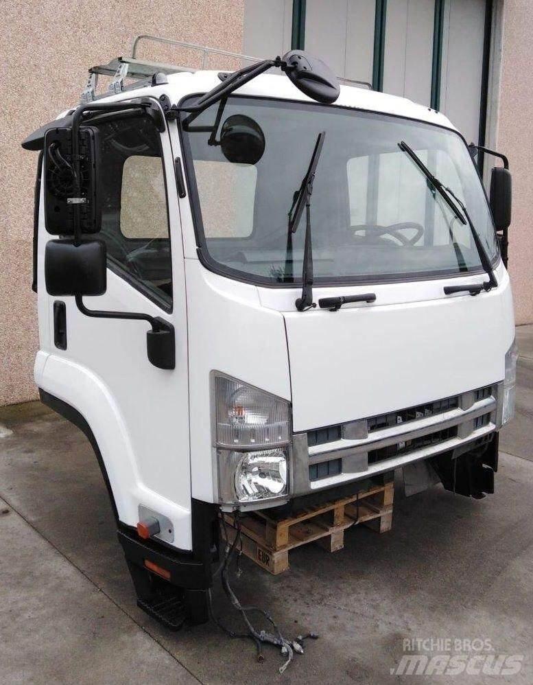 Isuzu FRR Euro 5 Cabine si interior