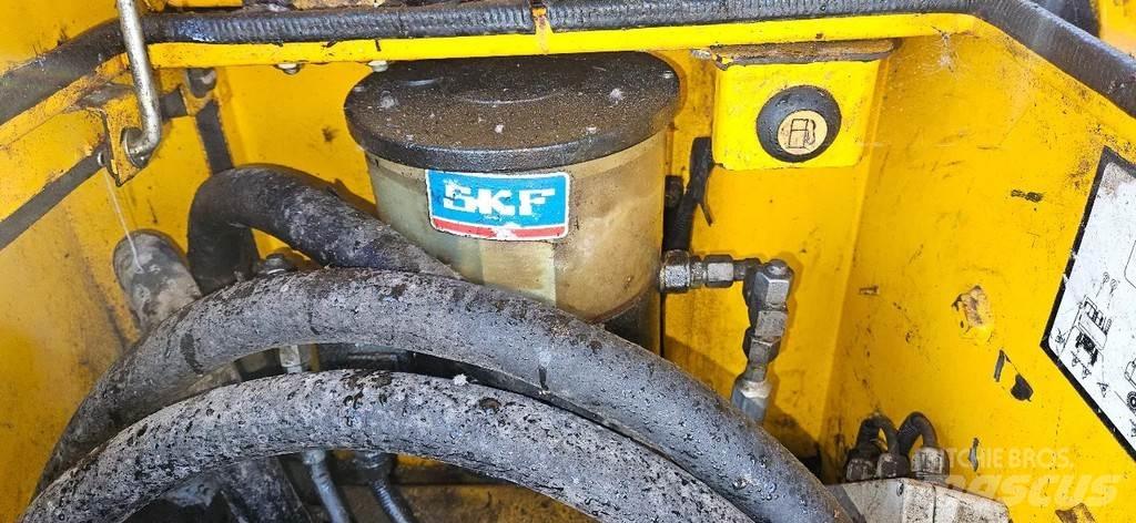 JCB JS145 W Excavatoare cu roti
