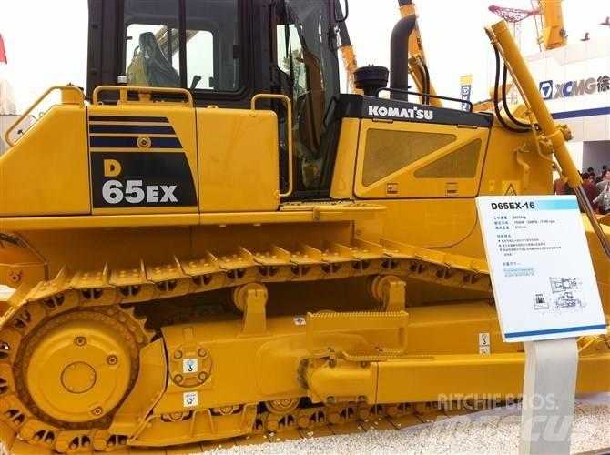 Komatsu d65ex-16 Buldozere pe senile