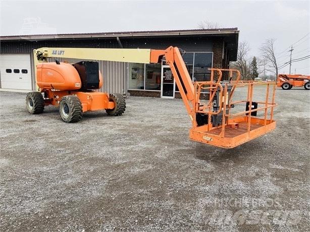 JLG 800 AJ Nacele cu brat articulat