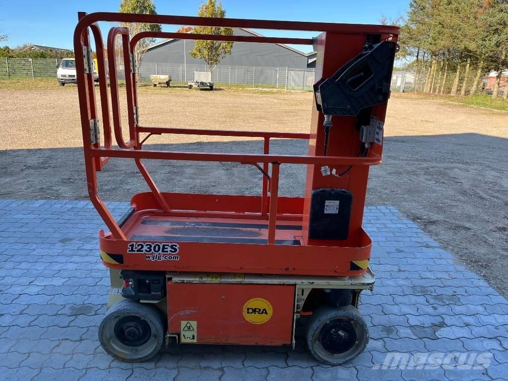 JLG 1230 ES Ascensoare verticale catarg