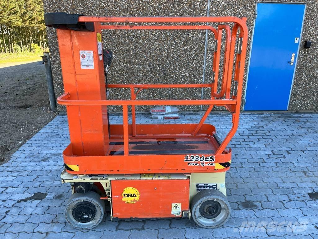 JLG 1230 ES Ascensoare verticale catarg