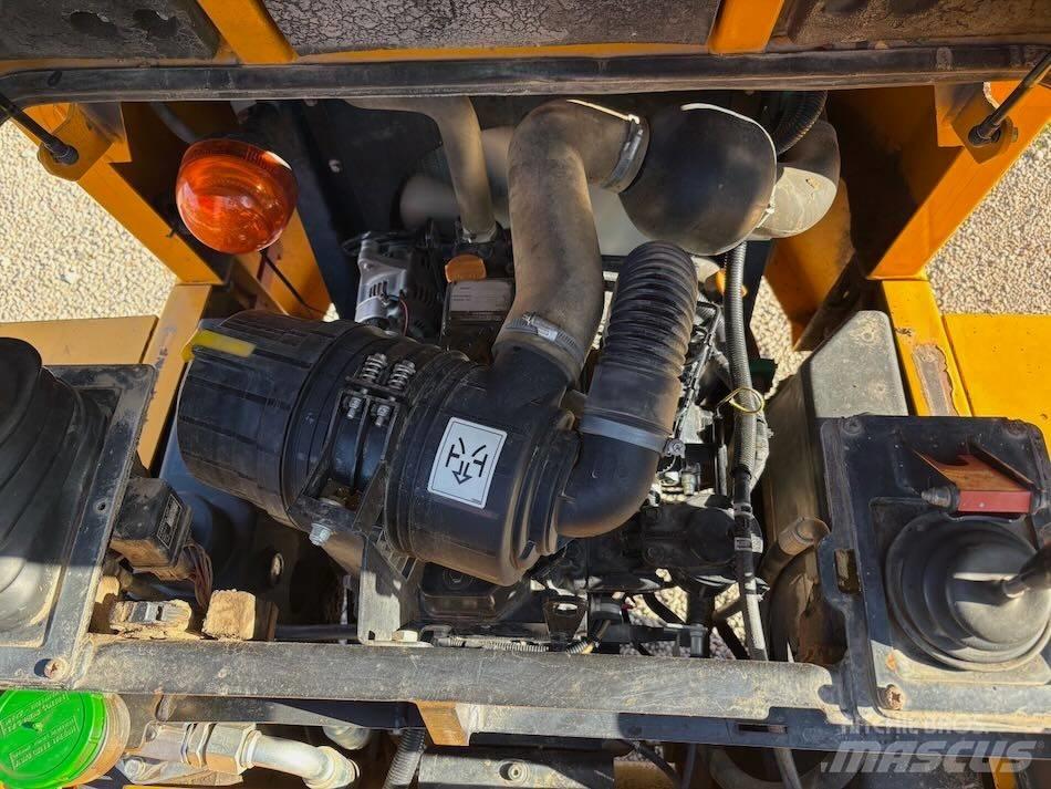 Thwaites MACH 474 Minitractor de teren