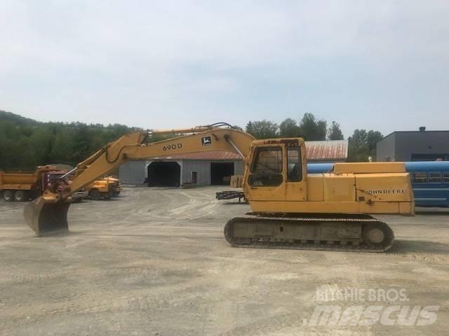 John Deere 690 D Excavatoare pe șenile
