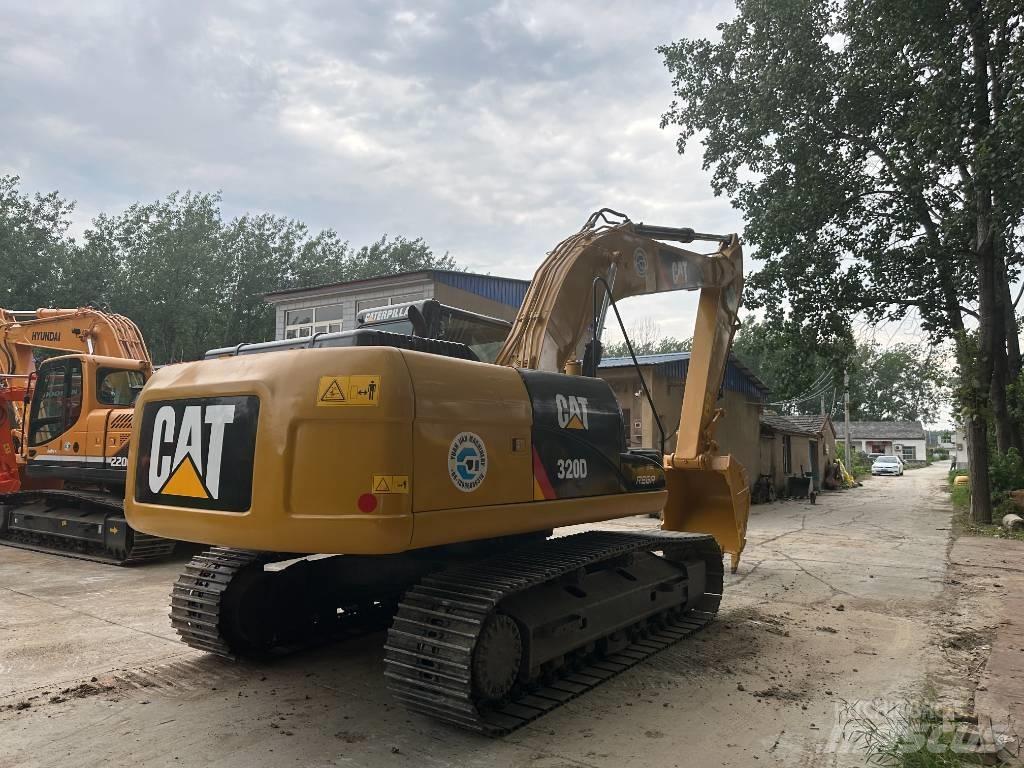 CAT 320D Excavatoare pe șenile
