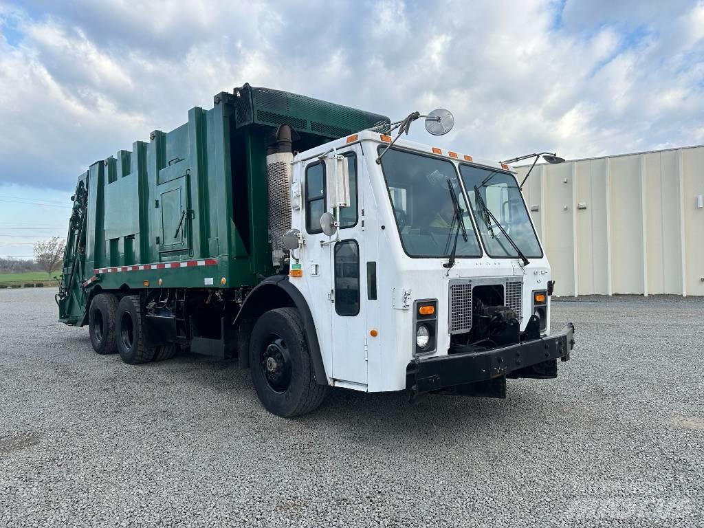 Mack LE613 Camion de deseuri