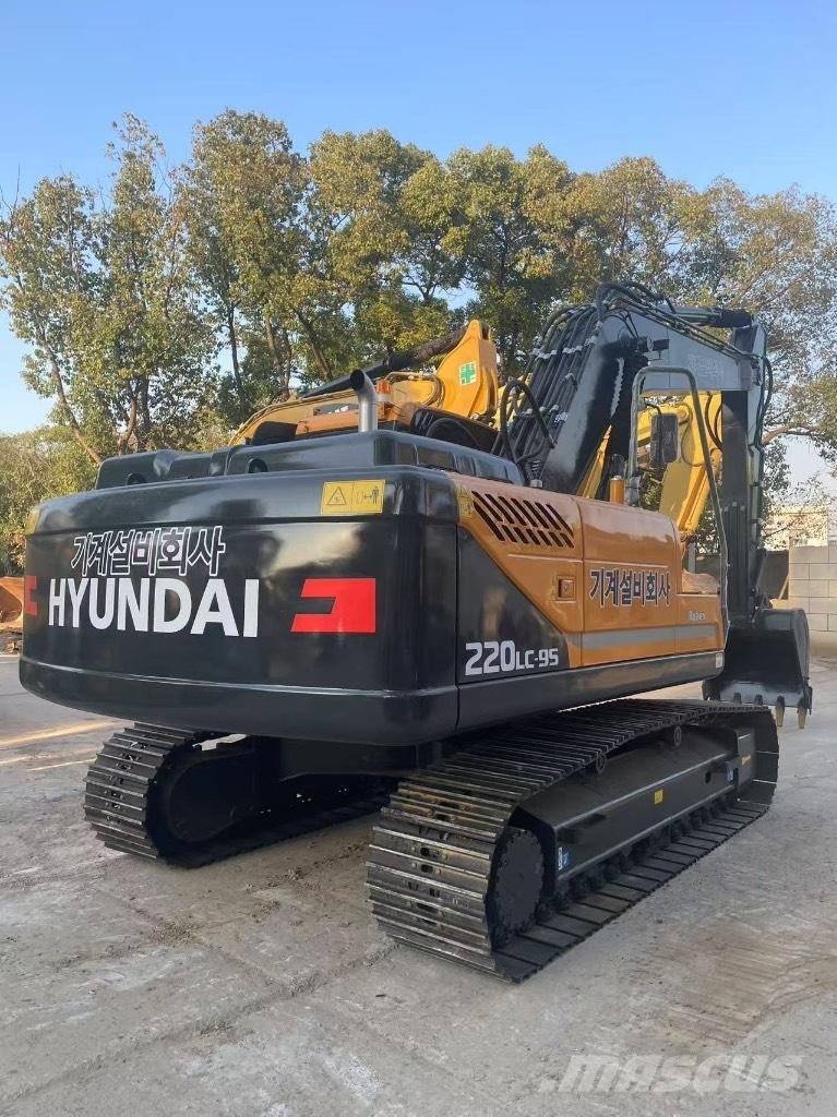 Hyundai 220LC-9S Excavatoare pe șenile
