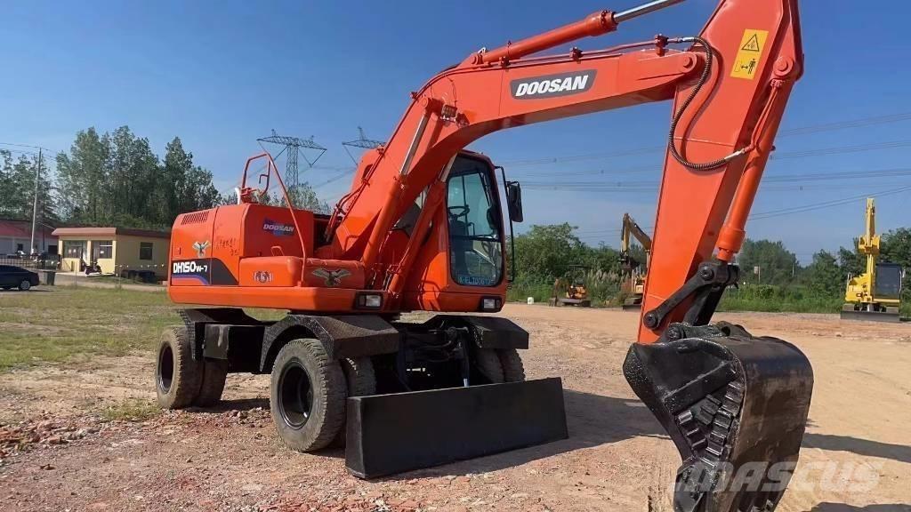 Doosan 150W-7 Excavatoare cu roti