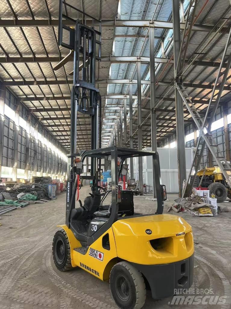 Komatsu FD 30 T-17 Stivuitor diesel