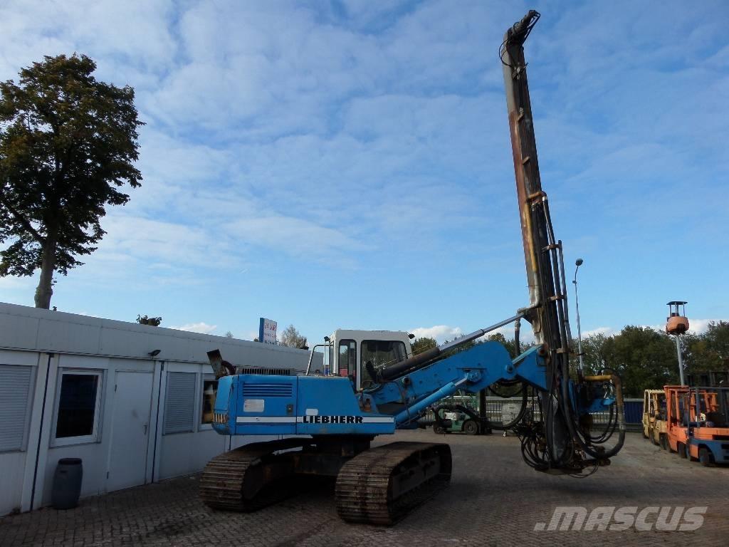 Liebherr R 902 Utilaje mobile de forat