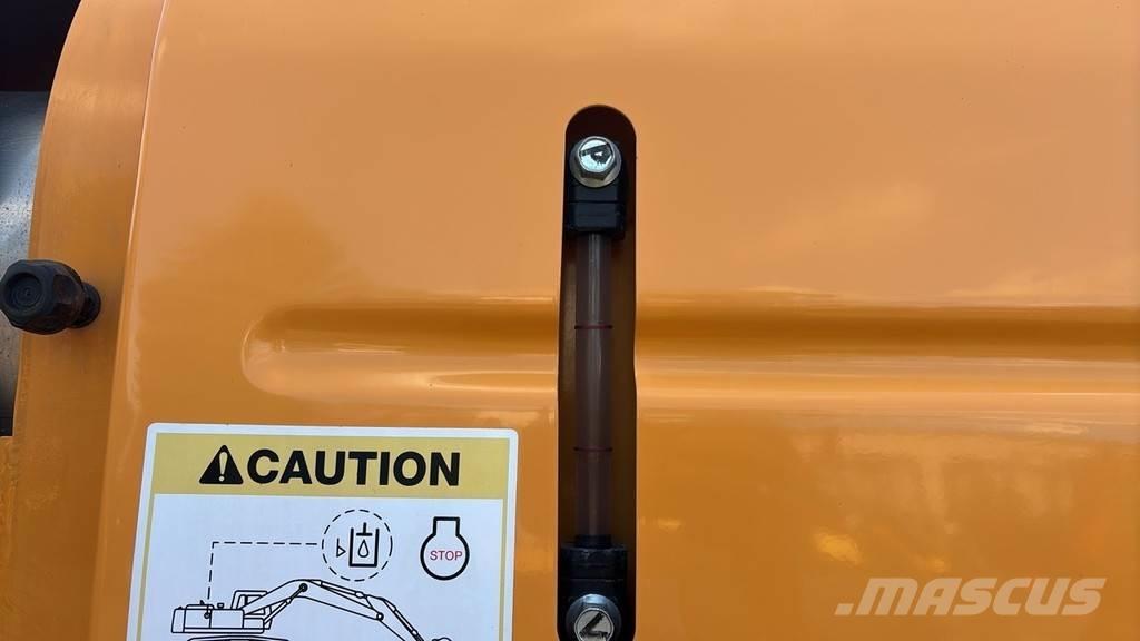 Hyundai HX220L Excavatoare speciale