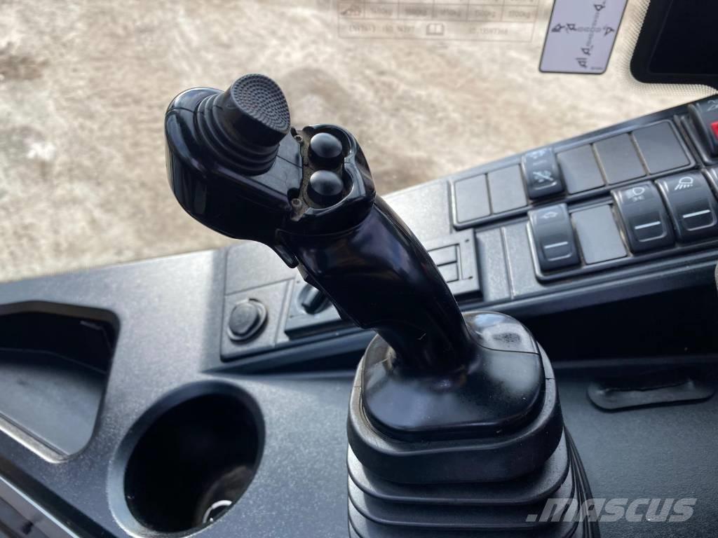 Liebherr L 506 Incarcator pe pneuri