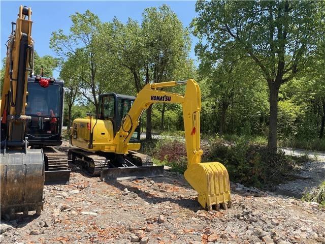 Komatsu PC56-7 Excavatoare pe șenile
