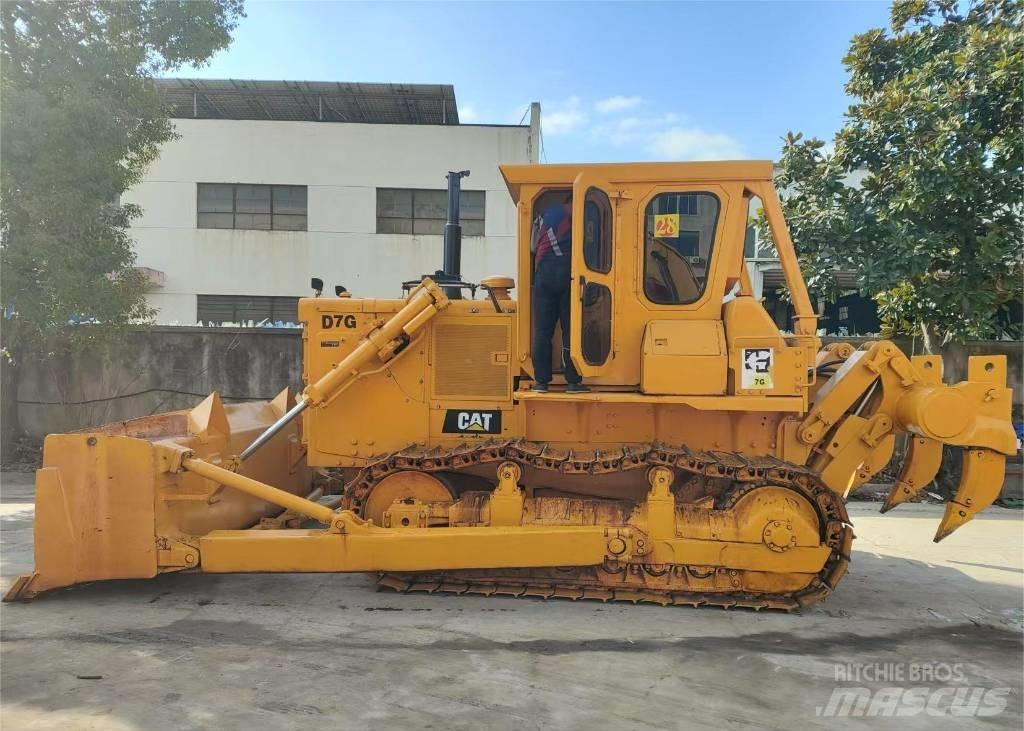 CAT D7G Buldozere pe senile