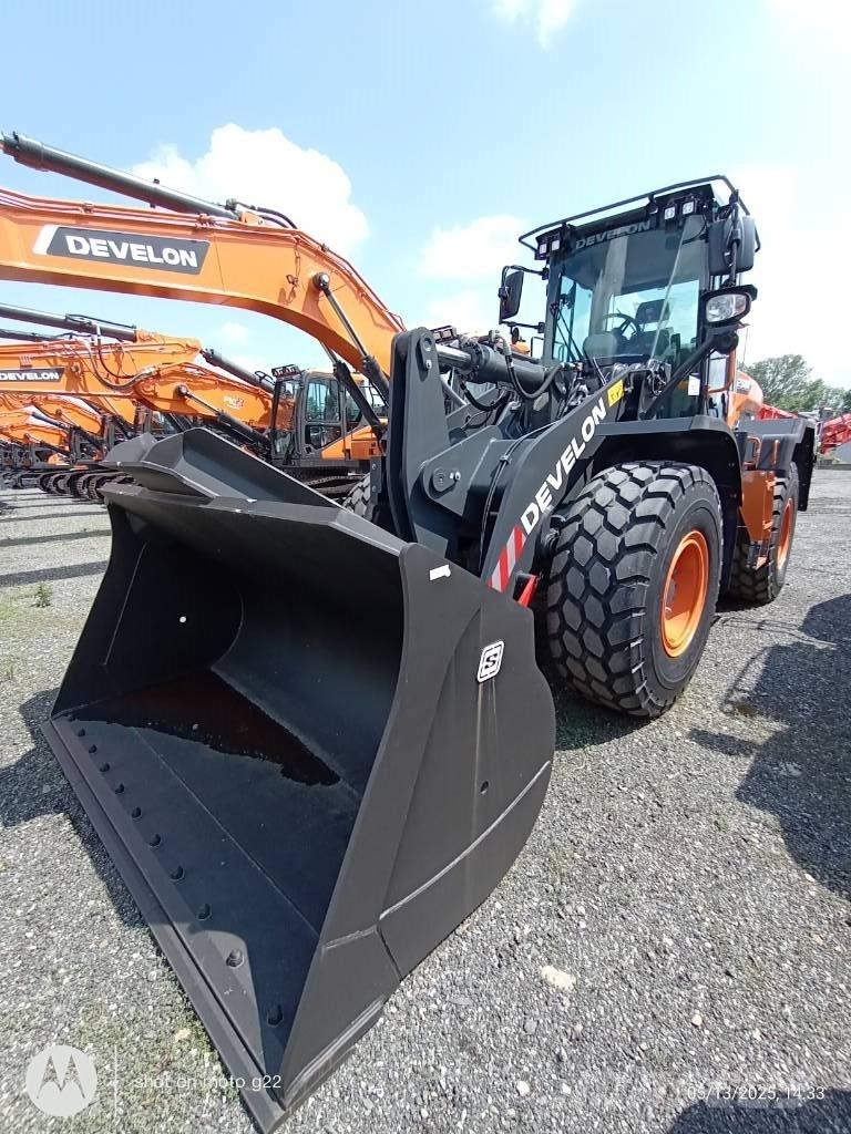 Develon DL 280-7 Incarcator pe pneuri