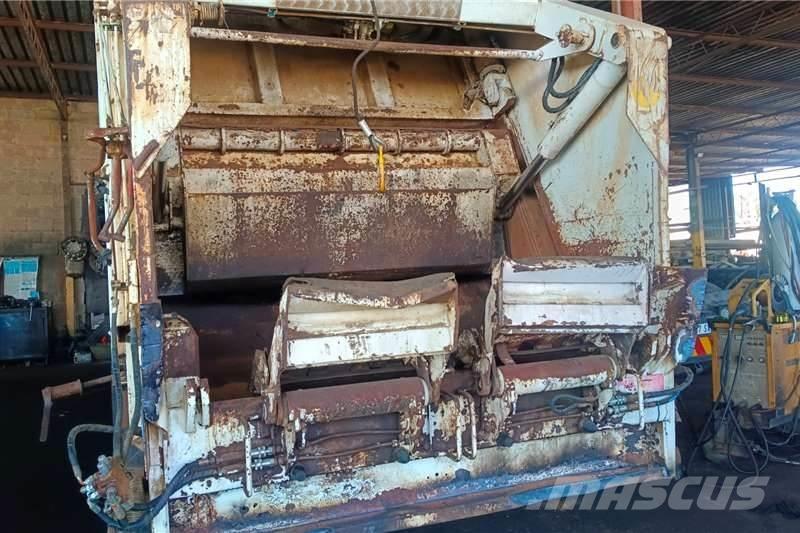 UD Quon 26-370 Altele