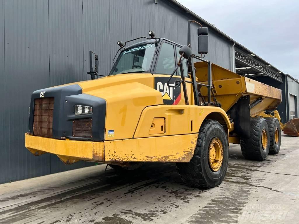 CAT 735B Transportoare articulate