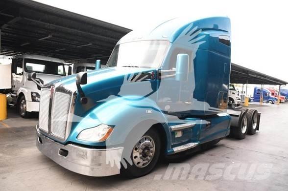 Kenworth T680 Autotractoare