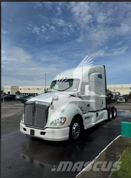 Kenworth T680 Autotractoare