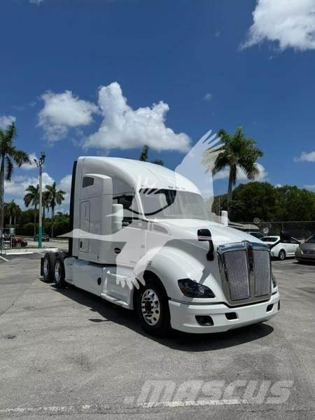 Kenworth T680 Autotractoare