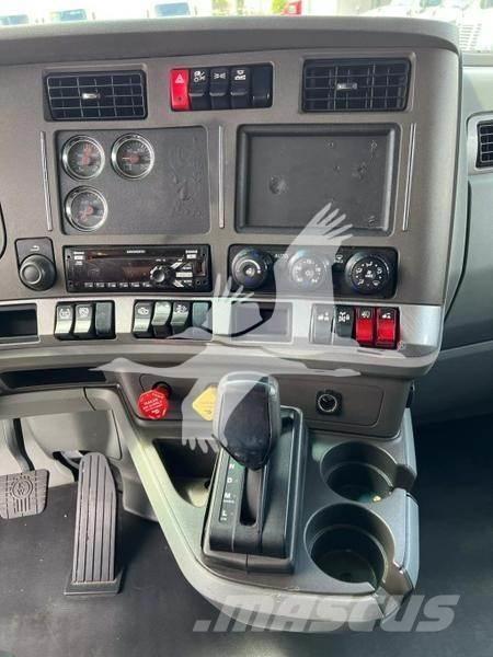 Kenworth T680 Autotractoare