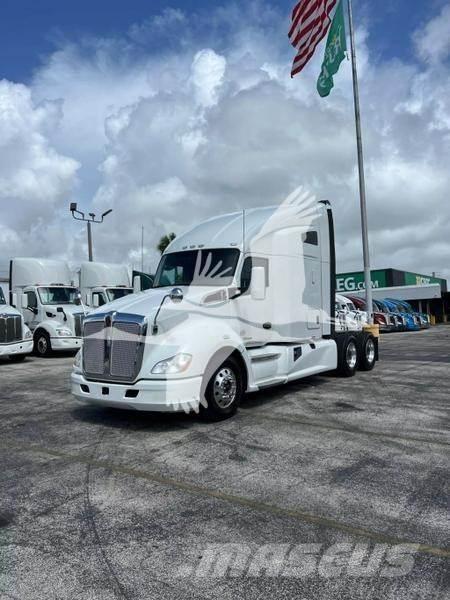 Kenworth T680 Autotractoare