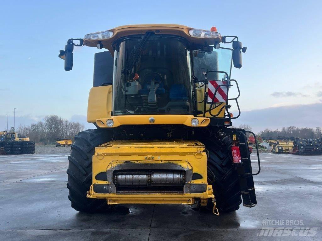 New Holland CR 9080 Combine de secerat