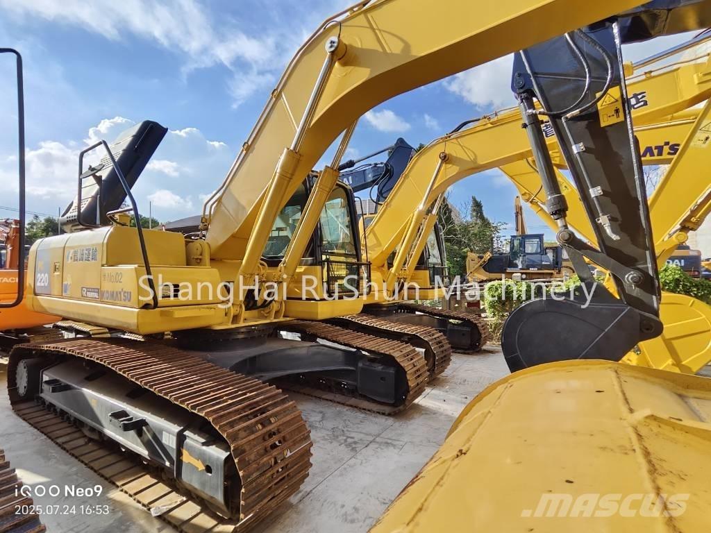 Komatsu 220-8 Excavatoare pe șenile
