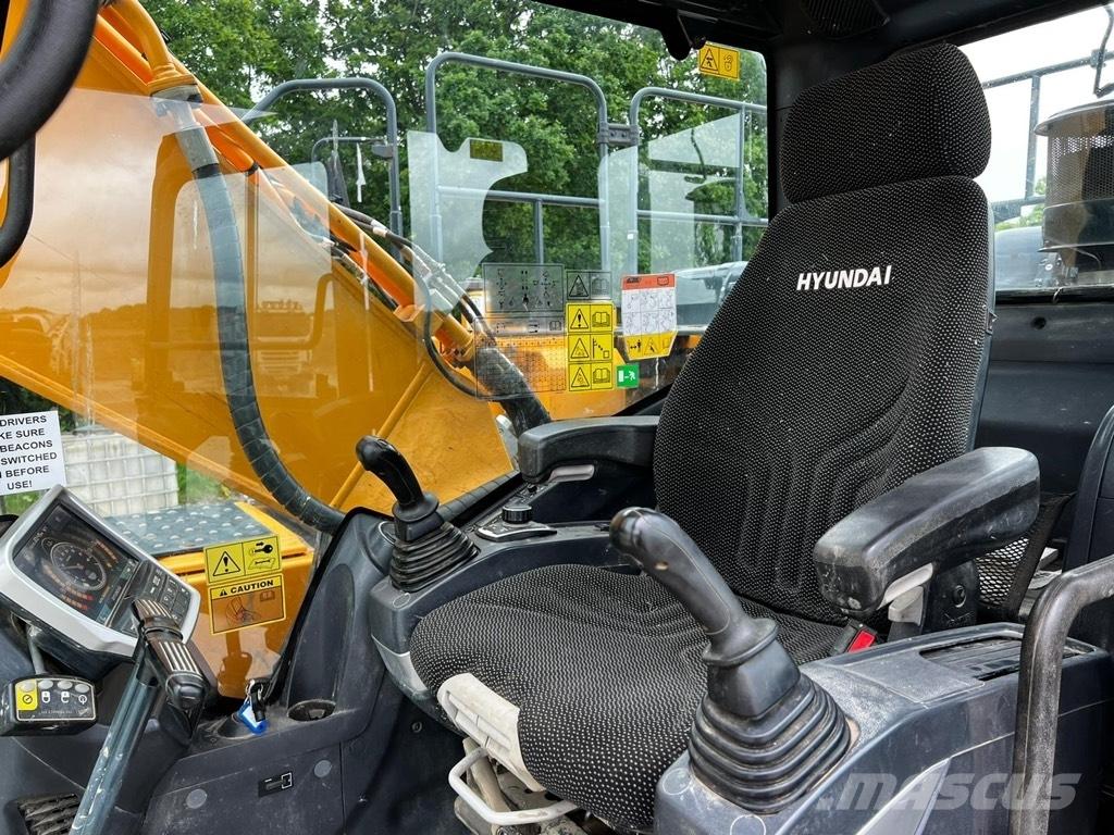 Hyundai HX 220 L Excavatoare pe șenile
