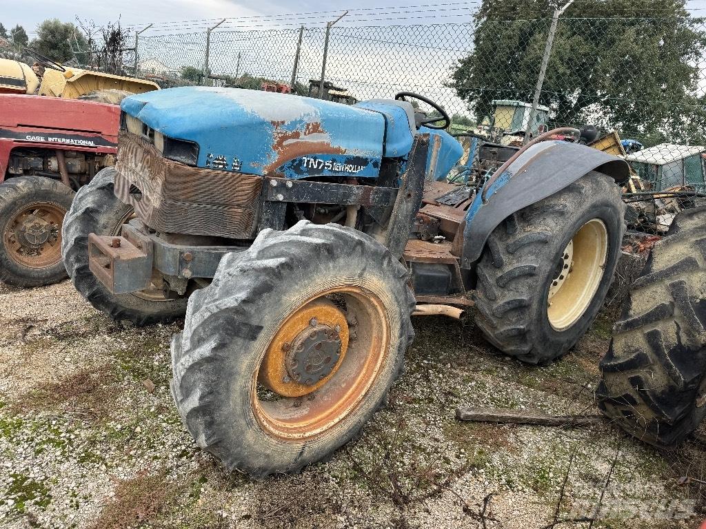 New Holland TN 75 Tractoare