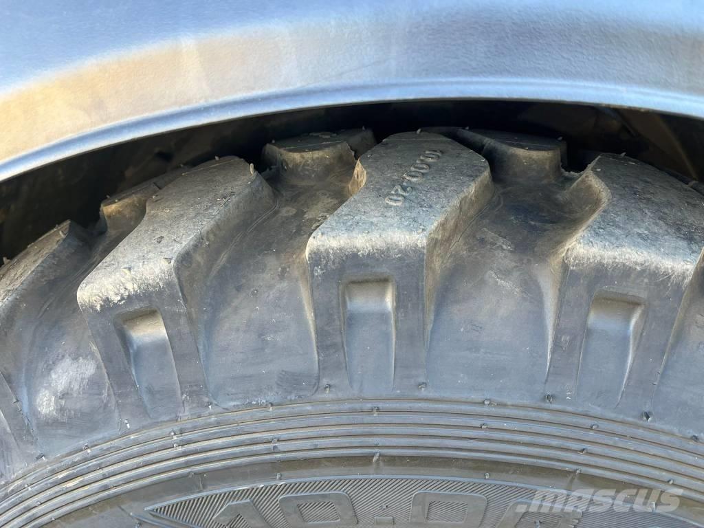 Volvo EW 160 E Excavatoare cu roti