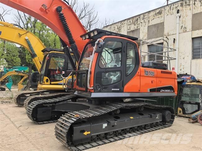 Doosan DX 300 LC Excavatoare pe șenile
