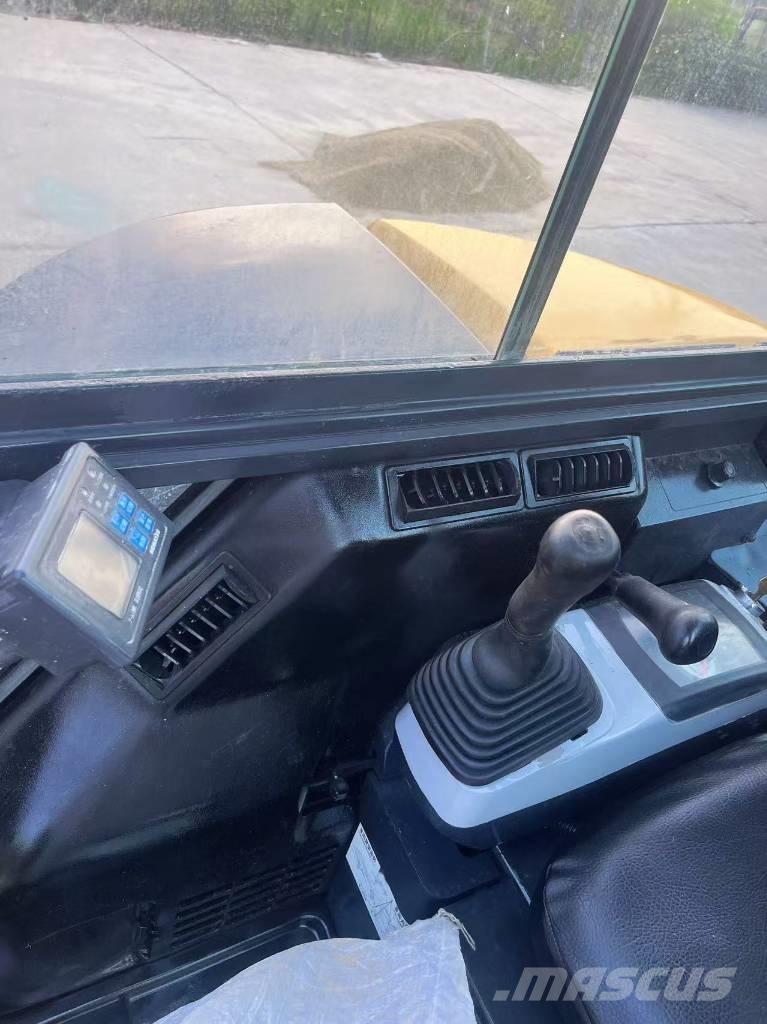 Komatsu PC 40 MR Excavatoare pe șenile
