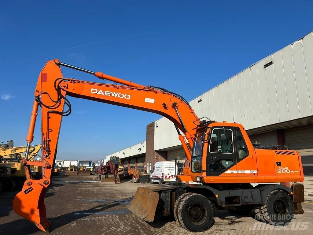 Daewoo Solar 200WV Excavatoare cu roti